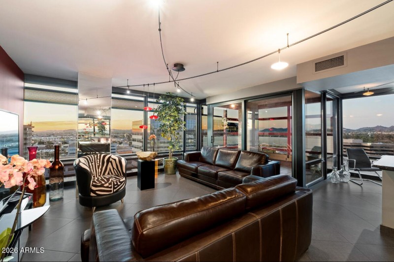 26) 66315-6950549770624