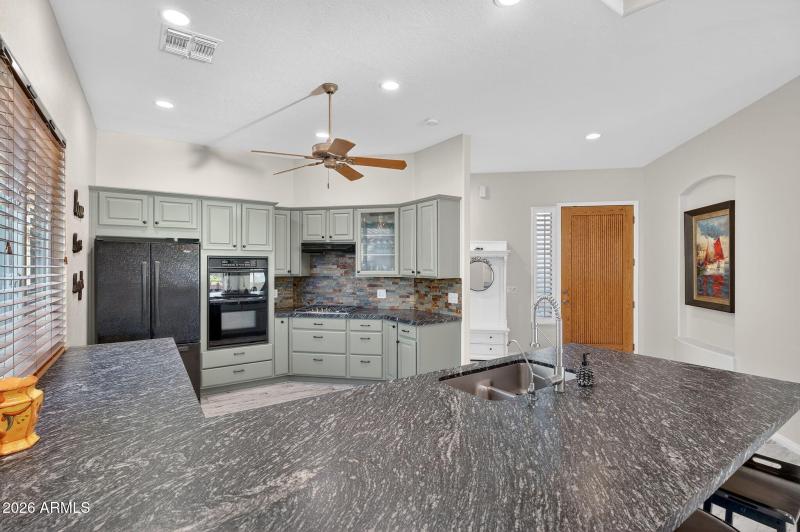 14-web-or-mls-04- E Eagle Crest Dr