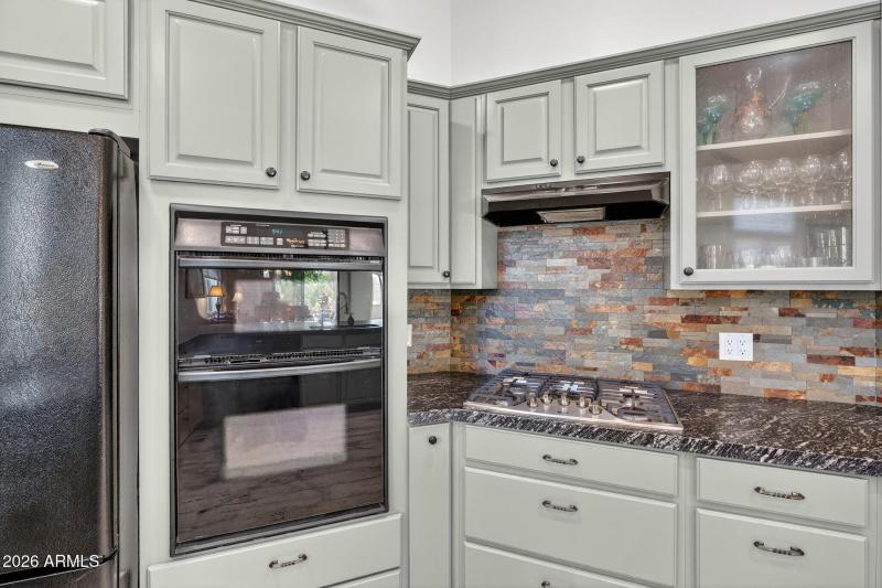 17-web-or-mls-17- E Eagle Crest Dr