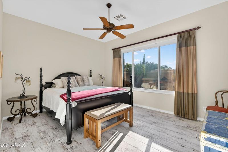 21-web-or-mls-08- E Eagle Crest Dr