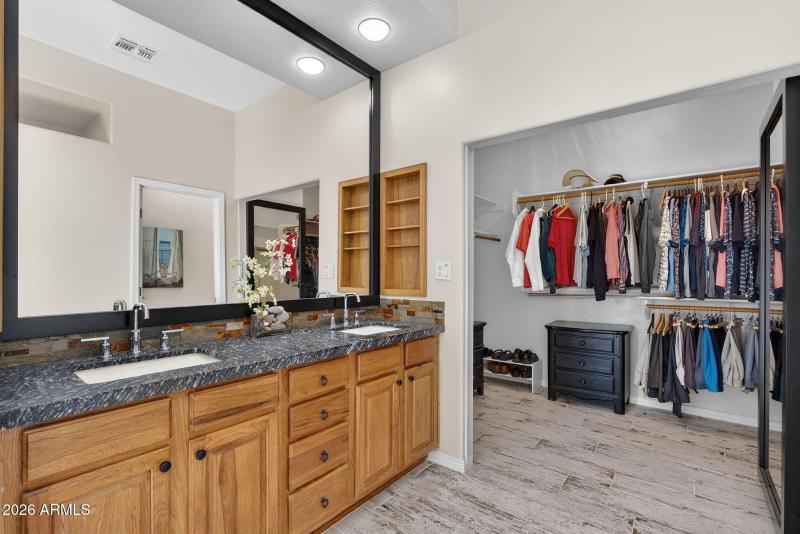 24-web-or-mls-11- E Eagle Crest Dr