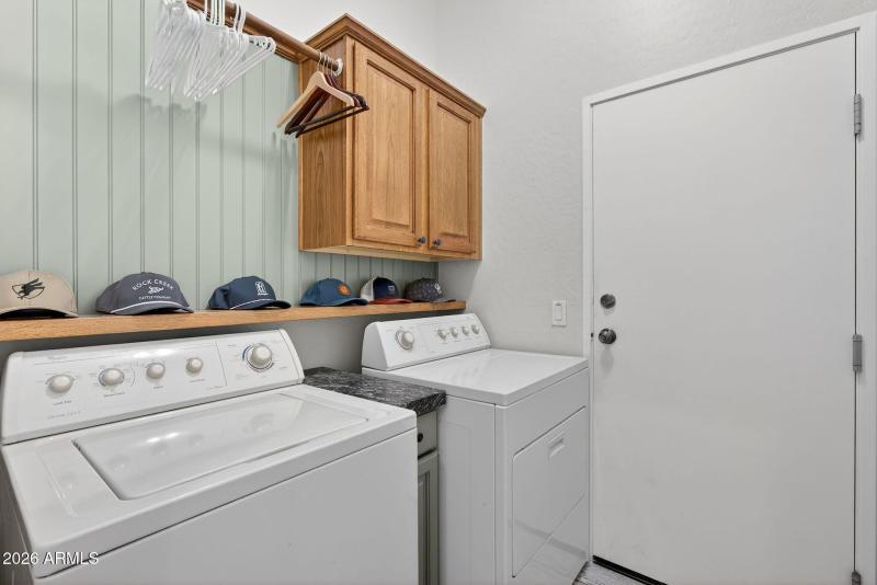 31-web-or-mls-21- E Eagle Crest Dr