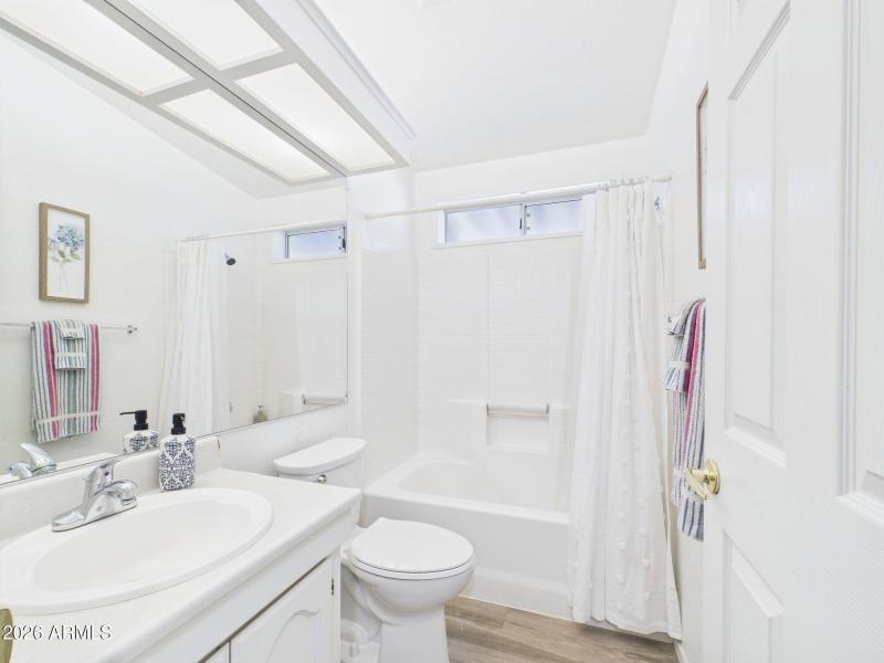 12-web-or-mls-CAM03379G0-PR0171-STILL012