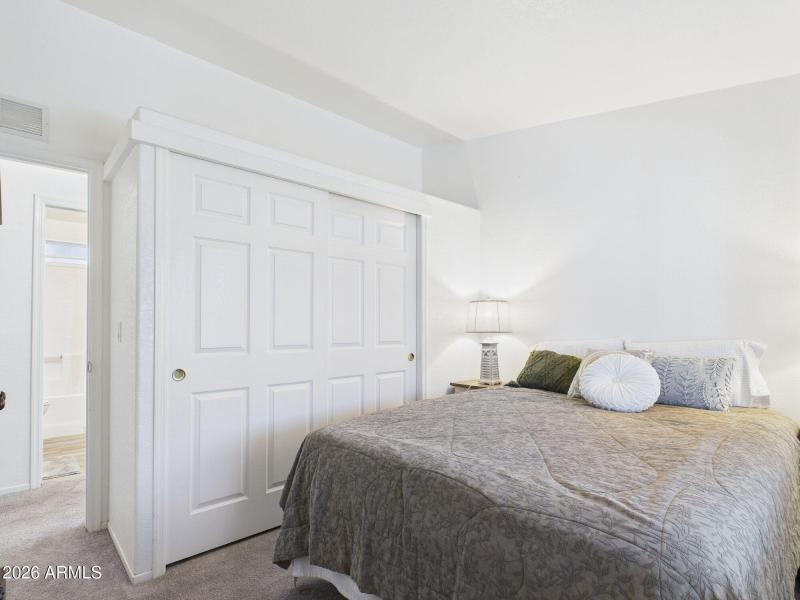 14-web-or-mls-CAM03379G0-PR0171-STILL014