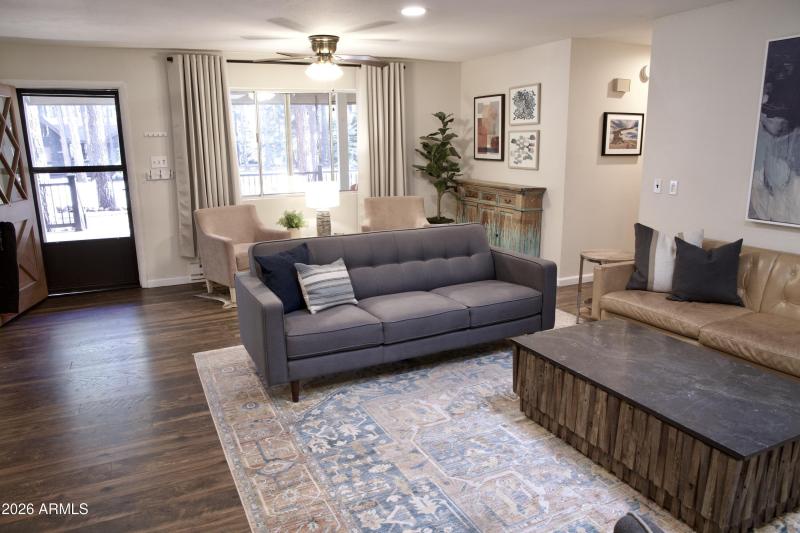 B9FE5A52-5C6C-4879-A87E-C29AAC06A423