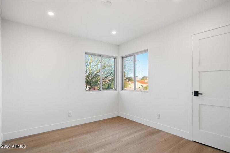 32-10555 E Bella Vista Dr_RedHogMedia