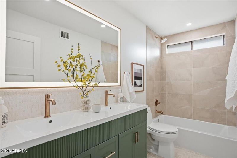 34-10555 E Bella Vista Dr_RedHogMedia