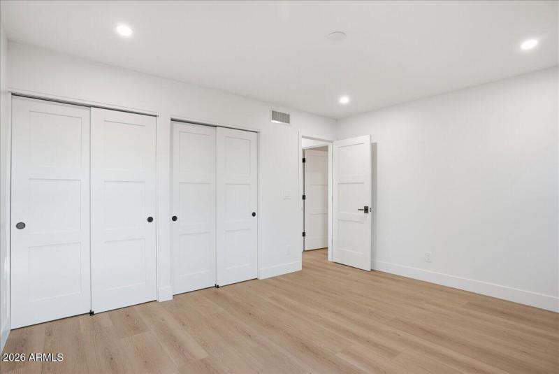 36-10555 E Bella Vista Dr_RedHogMedia