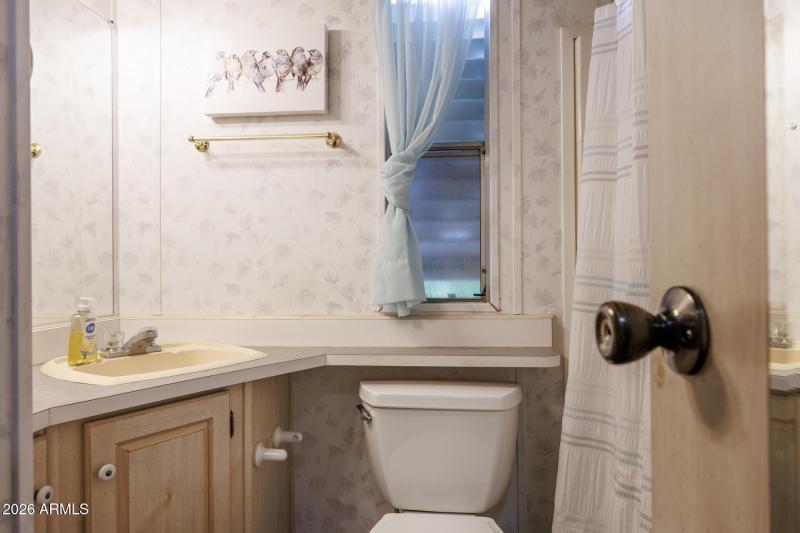 1110 N Henness Lot 921 - Bathroom