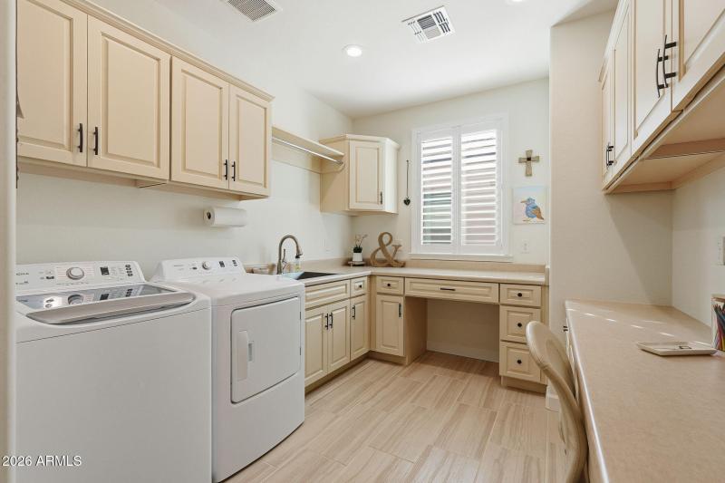 Laundry/office space