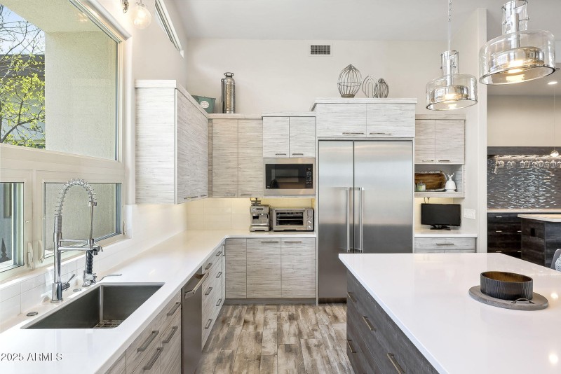 39-Kitchen 3