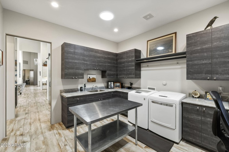69-Laundry Room 2