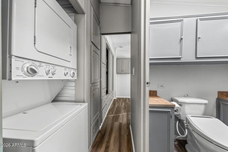 Lot 39024-019-007-1500x1000