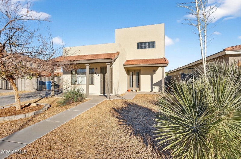 3-web-or-mls-02-W Darrow St