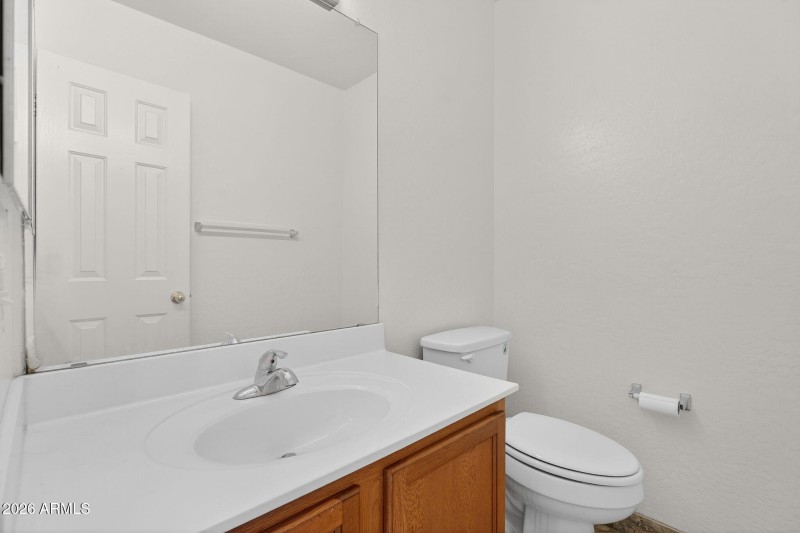 25-web-or-mls-26-W Darrow St