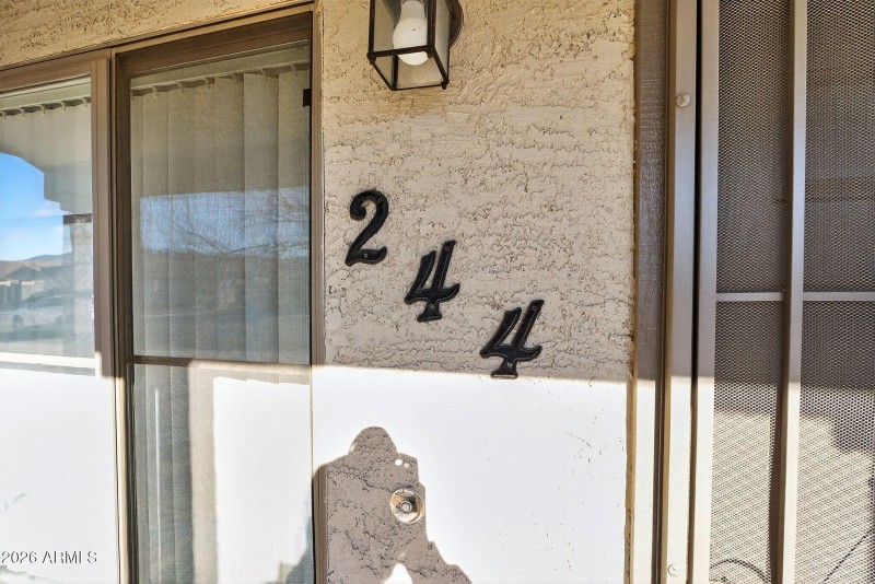 33-web-or-mls-33-W Darrow St