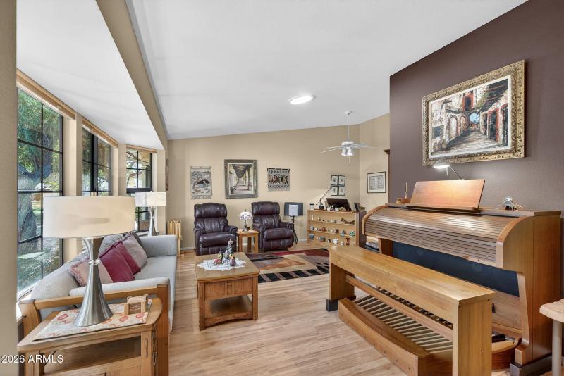 4-web-or-mls-04- Bolero Dr