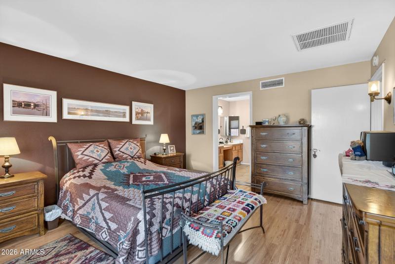 23-web-or-mls-25- Bolero Dr