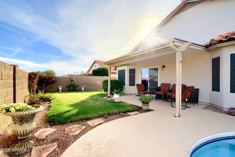 012__458 W Smoke Tree Rd