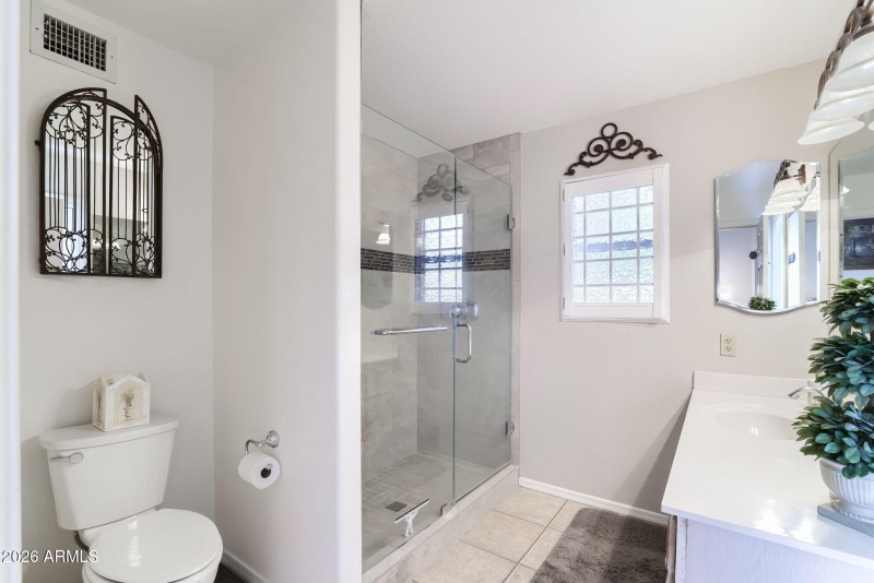 019__458 W Smoke Tree Rd