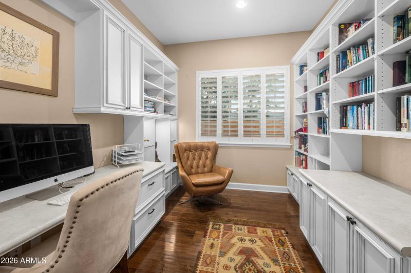 09-3738-E-Riopelle-Ave-8