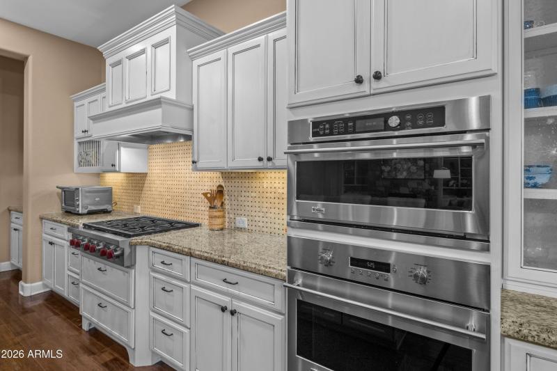 20-3738-E-Riopelle-Ave-19