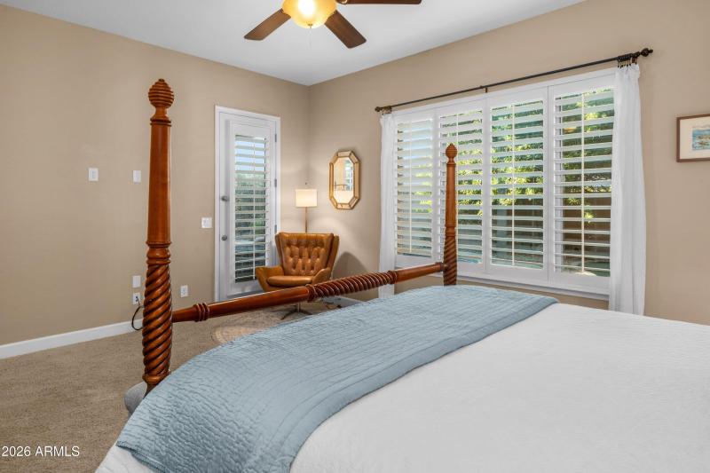 28-3738-E-Riopelle-Ave-27