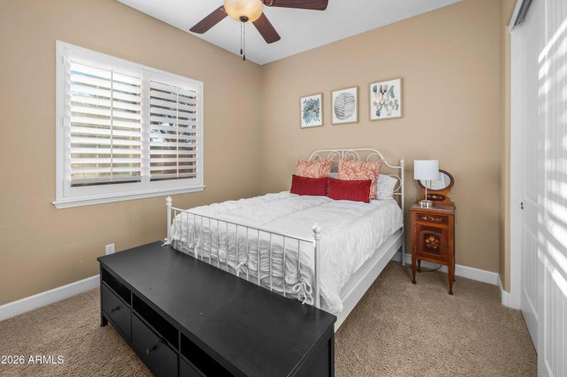 40-3738-E-Riopelle-Ave-39