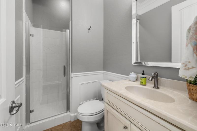 44-3738-E-Riopelle-Ave-43