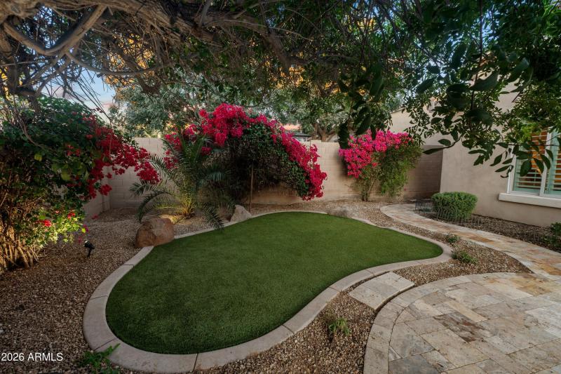 53-3738-E-Riopelle-Ave-52