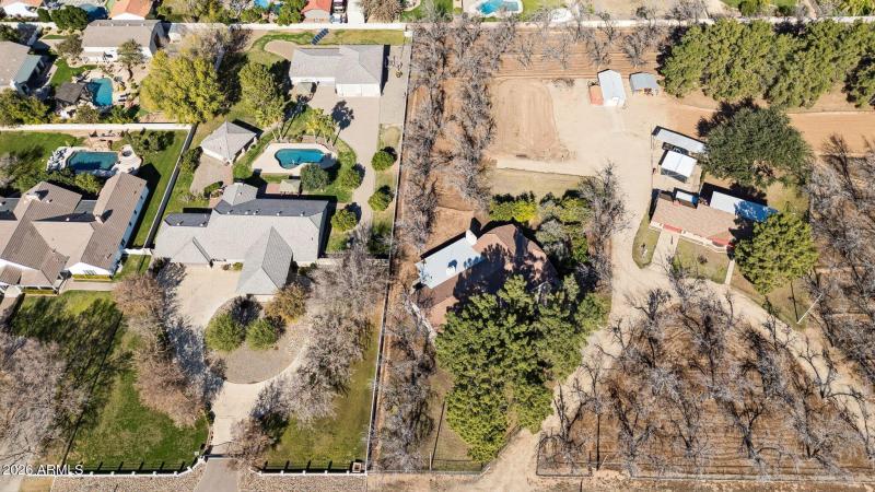 60-web-or-mls-7002-w-surrey-ave