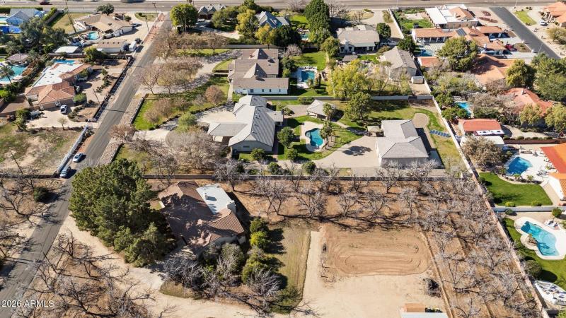 62-web-or-mls-7002-w-surrey-ave