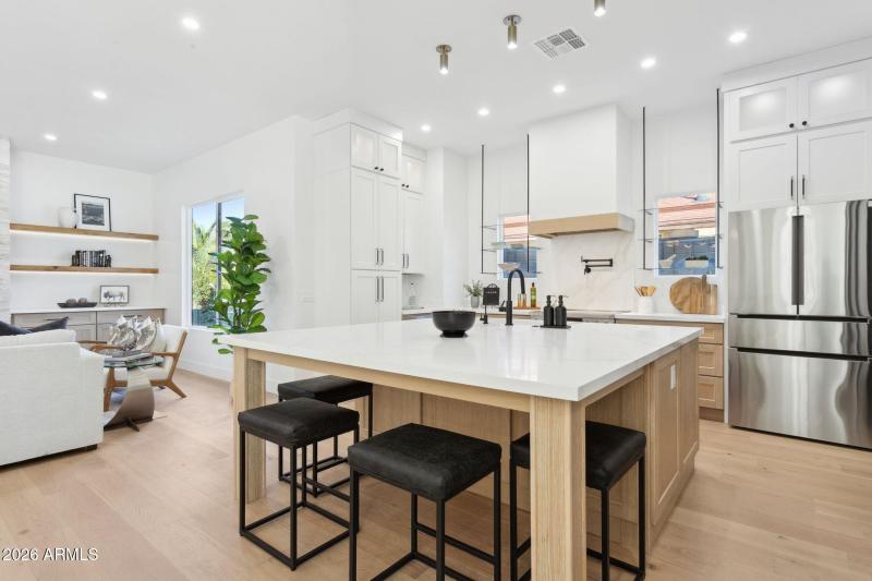 13-web-or-mls-5335-e-kelton-ln