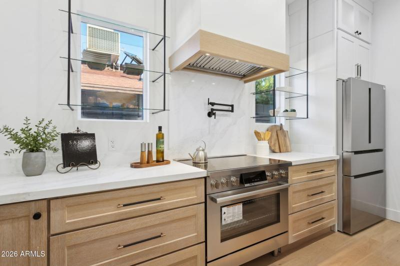 15-web-or-mls-5335-e-kelton-ln