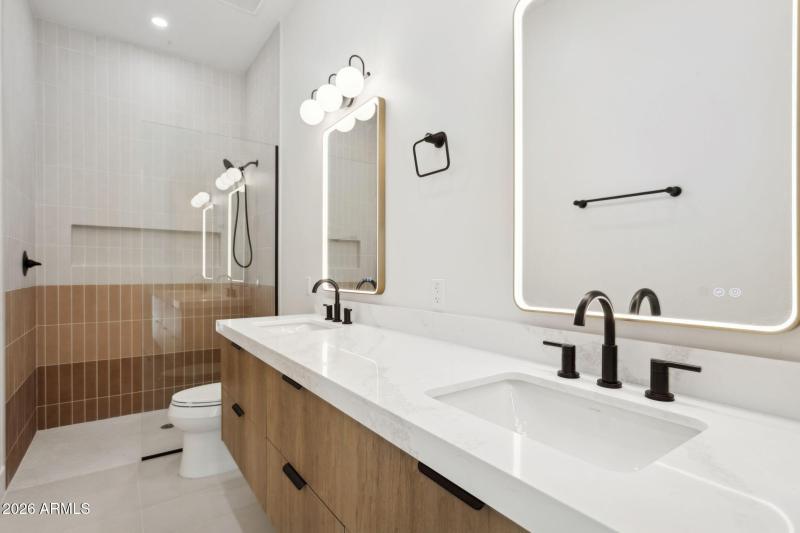 35-web-or-mls-5335-e-kelton-ln