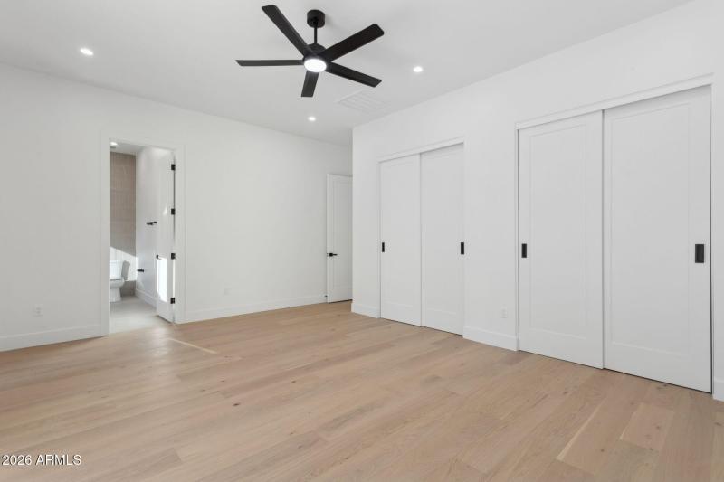 41-web-or-mls-5335-e-kelton-ln