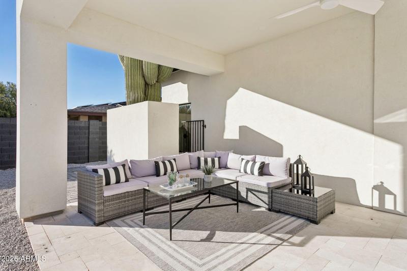 47-web-or-mls-5335-e-kelton-ln