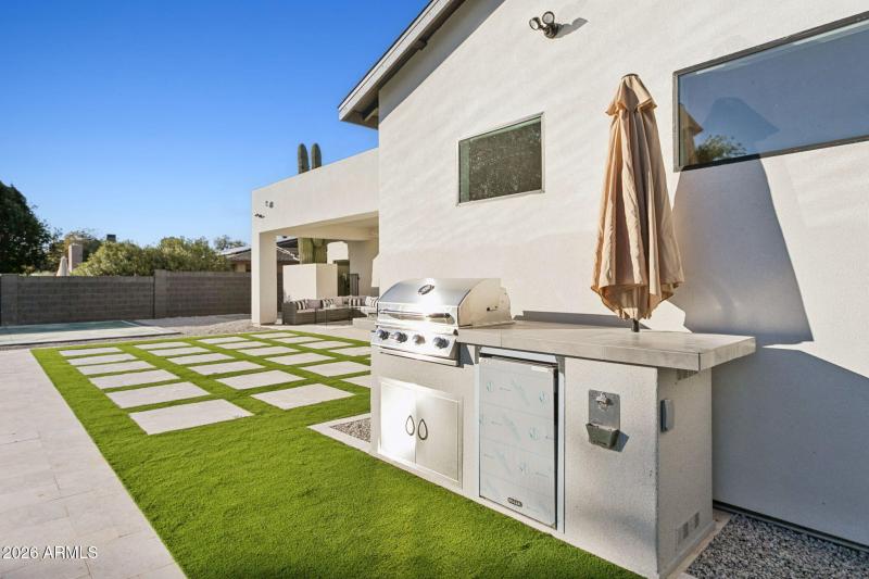 53-web-or-mls-5335-e-kelton-ln