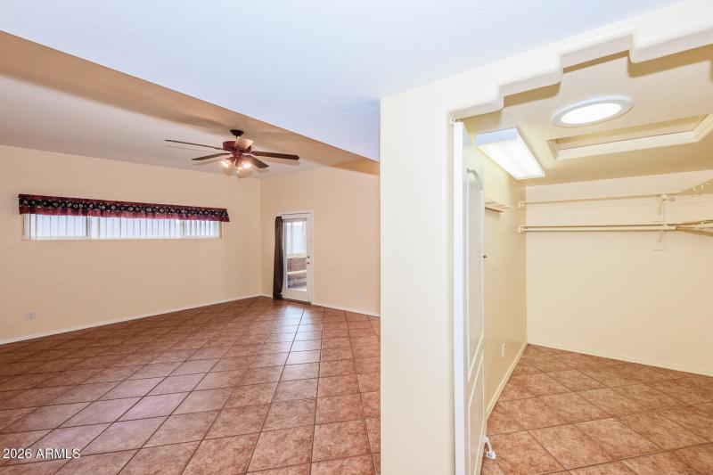 037 - 511 S. Clubhouse Lane