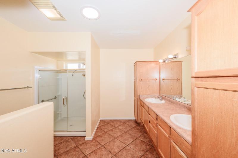 042 - 511 S. Clubhouse Lane