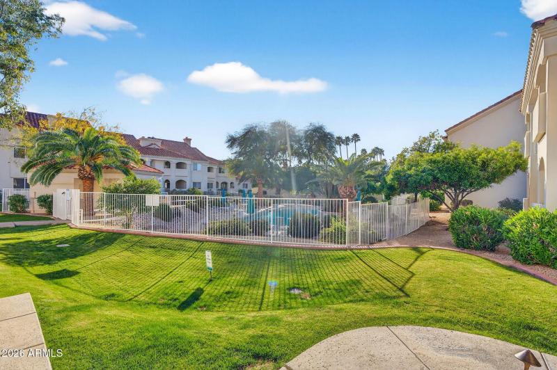 31-web-or-mls-30- N 52nd St unit