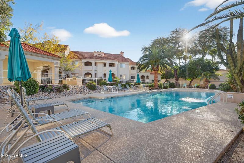 30-web-or-mls-29- N 52nd St unit