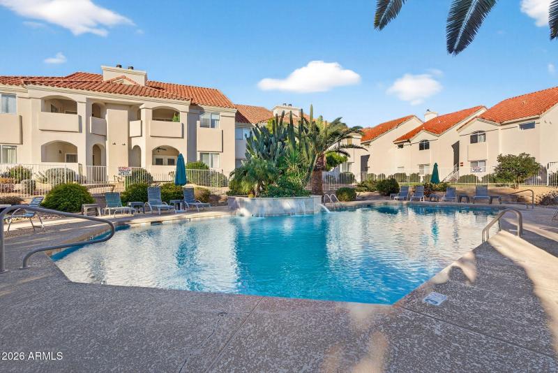 27-web-or-mls-26- N 52nd St unit