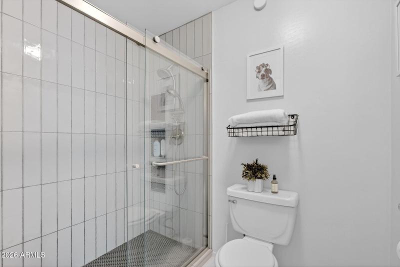 17-web-or-mls-16- N 52nd St unit