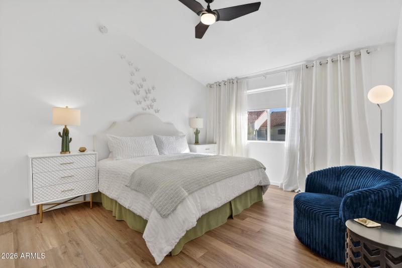 14-web-or-mls-13- N 52nd St unit