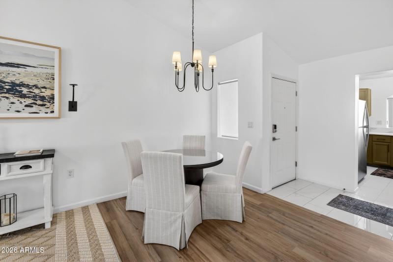 13-web-or-mls-05- N 52nd St unit