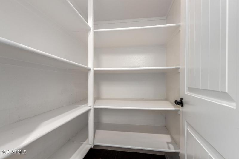 Walk-in Pantry