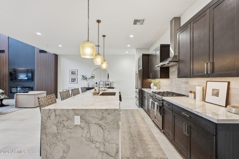 010_Kitchen