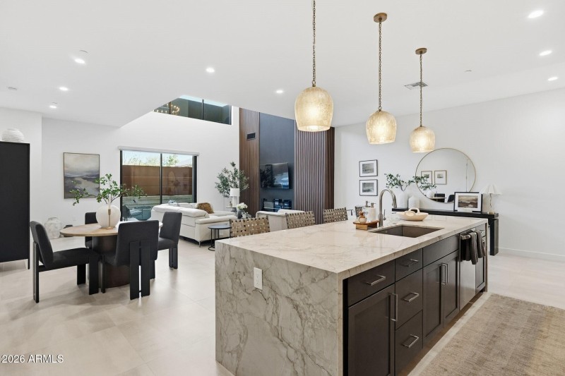 013_Kitchen