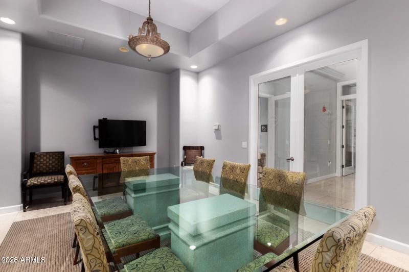 52 - Paradise Village